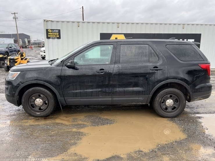 2018-ford-explorer-image-7