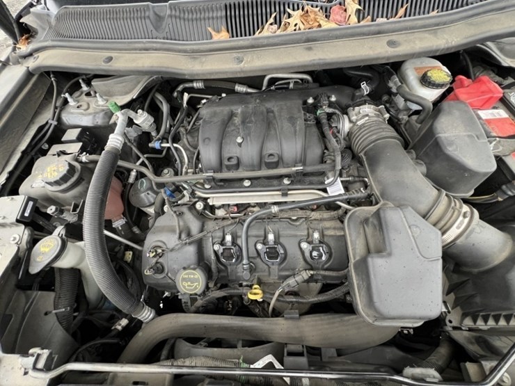 2018-ford-explorer-image-12