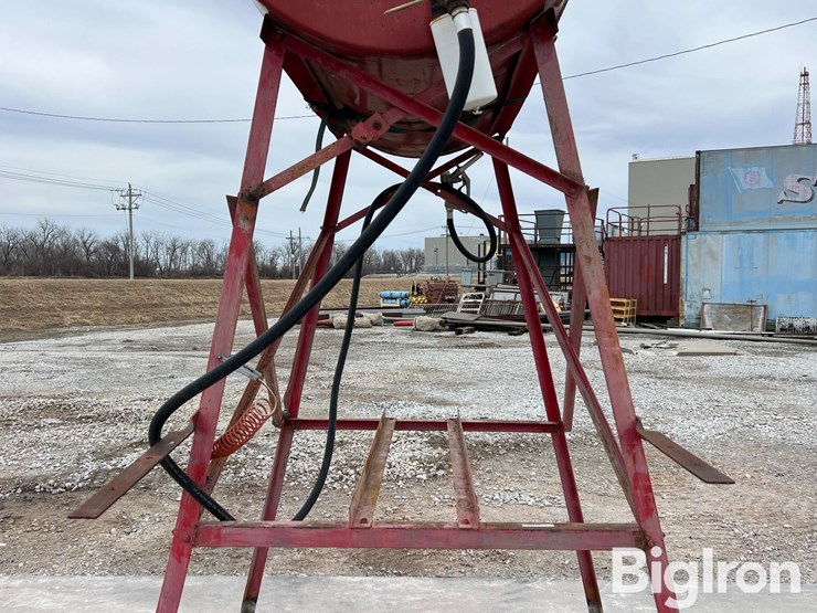 free-standing-300-gallon-gasoline-tank-image-12