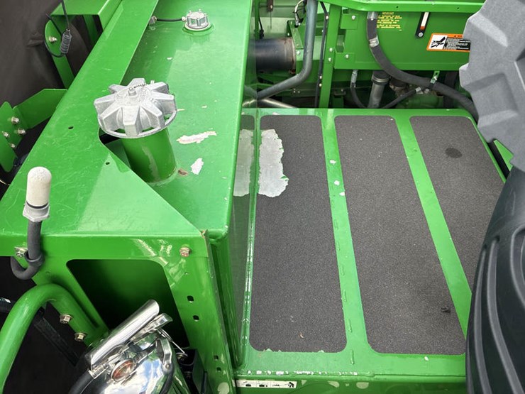 2013-john-deere-s680-image-86