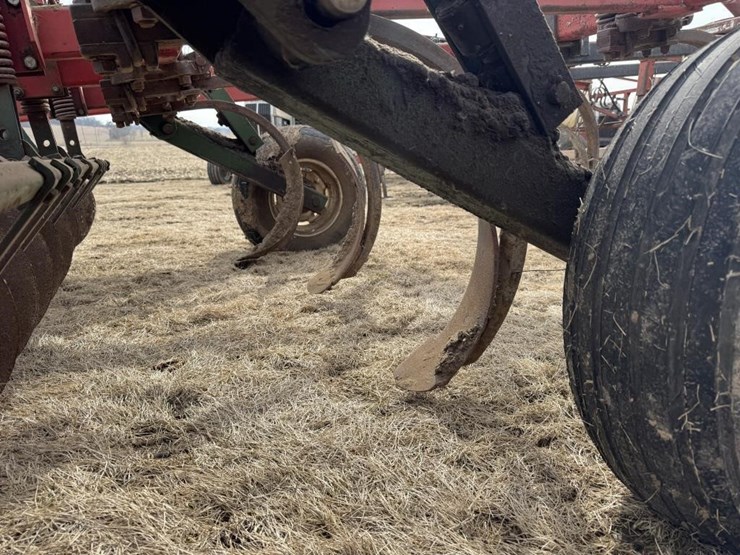 brillion-7-shank-chisel-plow-image-10