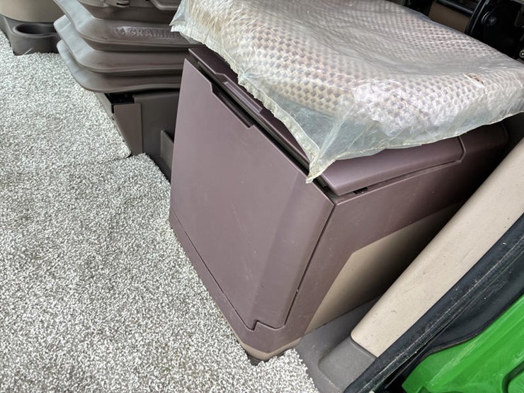 2014-john-deere-s660-image-98