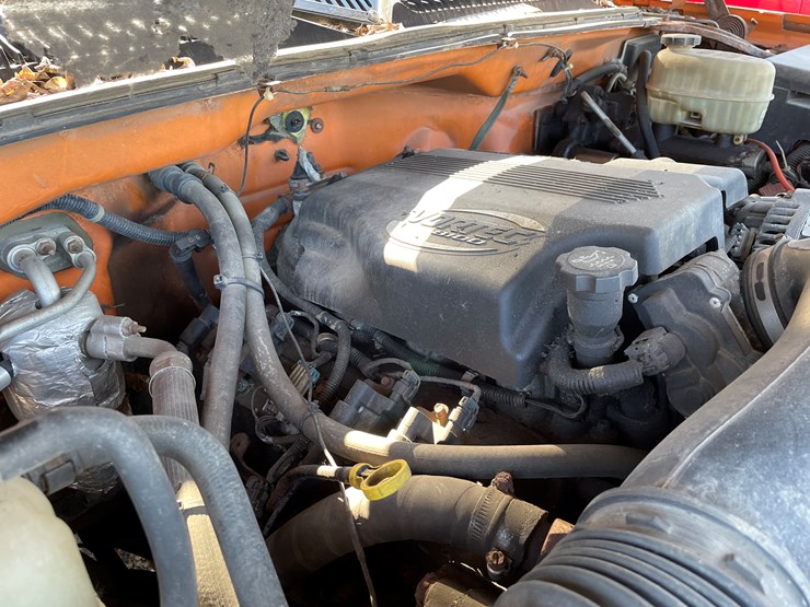 2003-chevrolet-3500-image-31