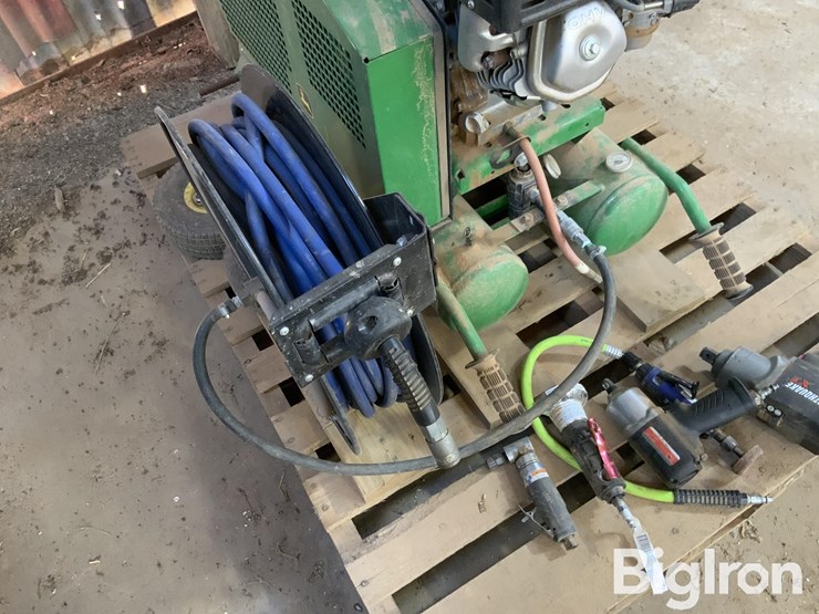 deere-ac2-8gh-image-13