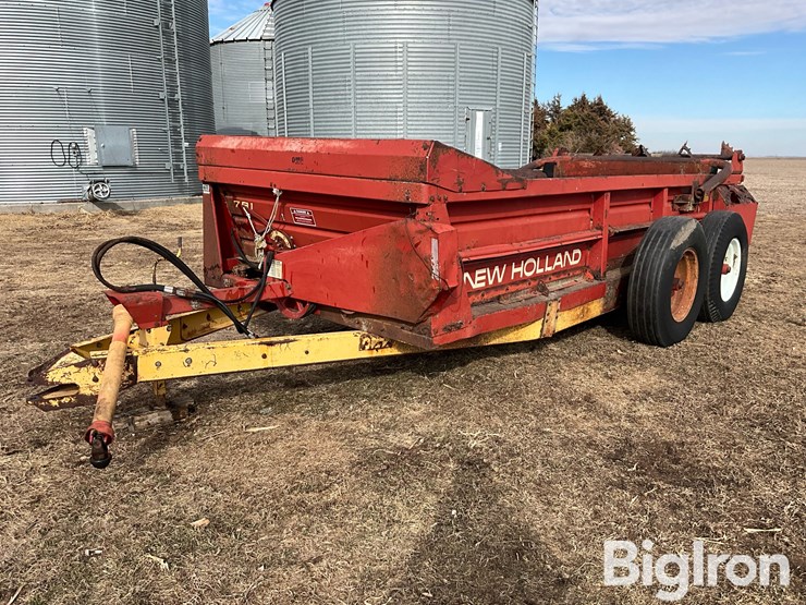 new-holland-791-image-1