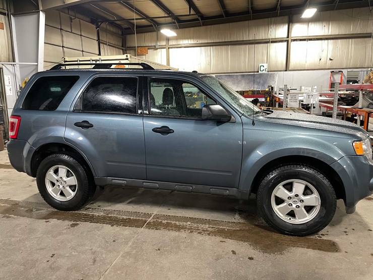 2011-ford-escape-image-4