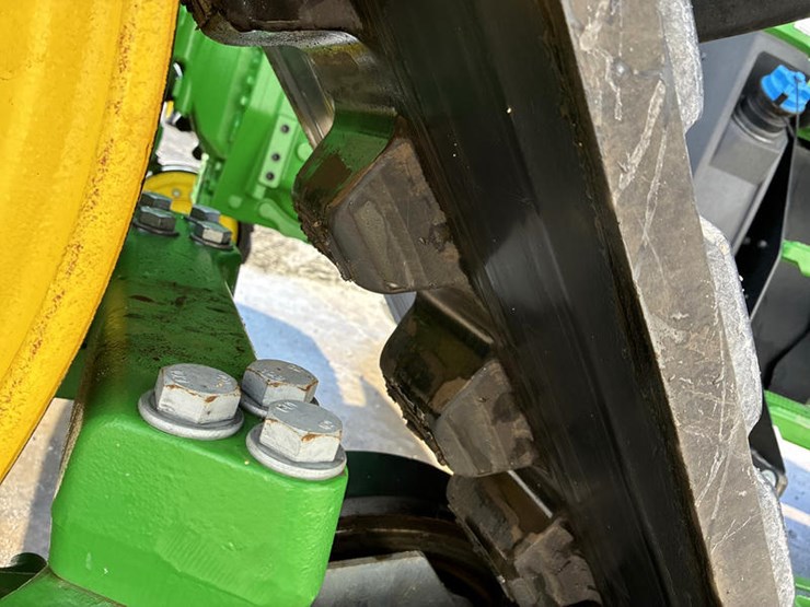 2023-john-deere-8rx-370-image-33