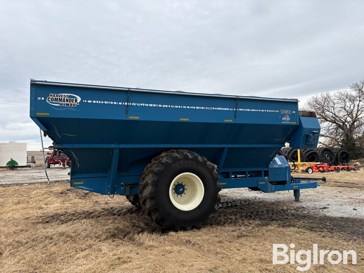 2002-kinze-1050-image-4