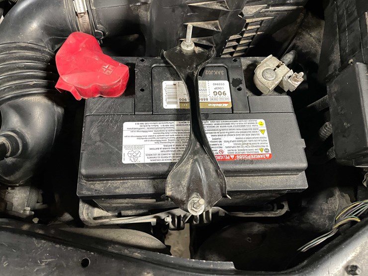 2011-ford-escape-image-37