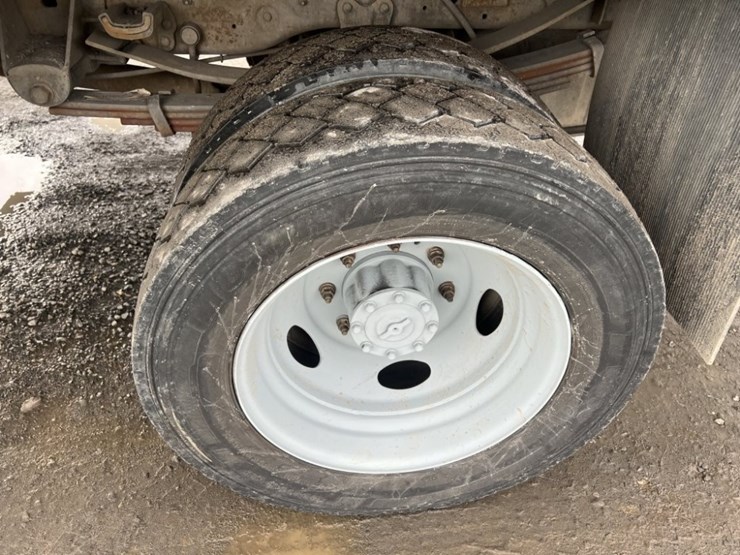 2000-ford-f450-image-17