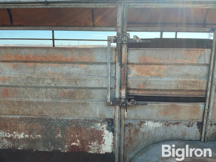 1980-flying-f-t/a-livestock-trailer-image-12