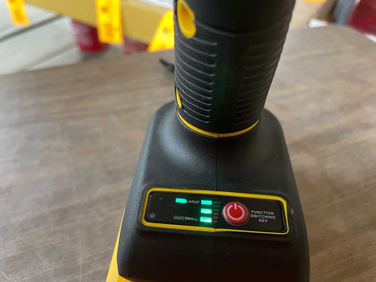 #2293-•-(2)-20-volt,-1/2"-cordless-impacts-with-batteries-(pr11)-image-16