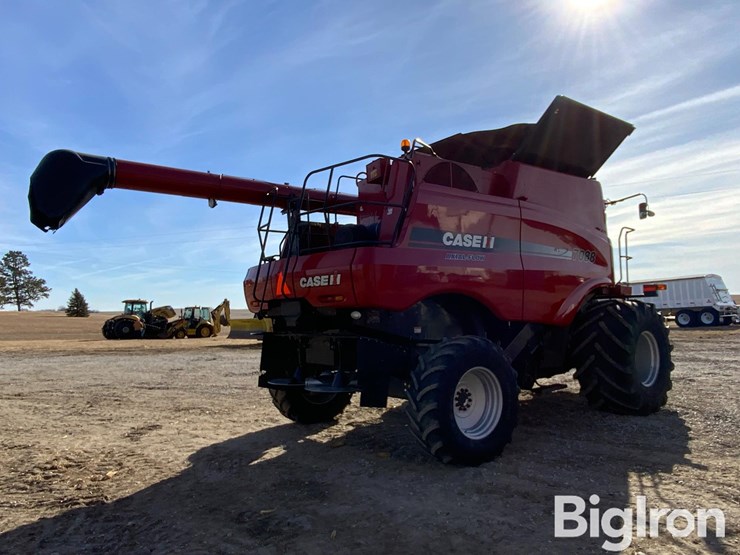 2010-case-ih-7088-image-5