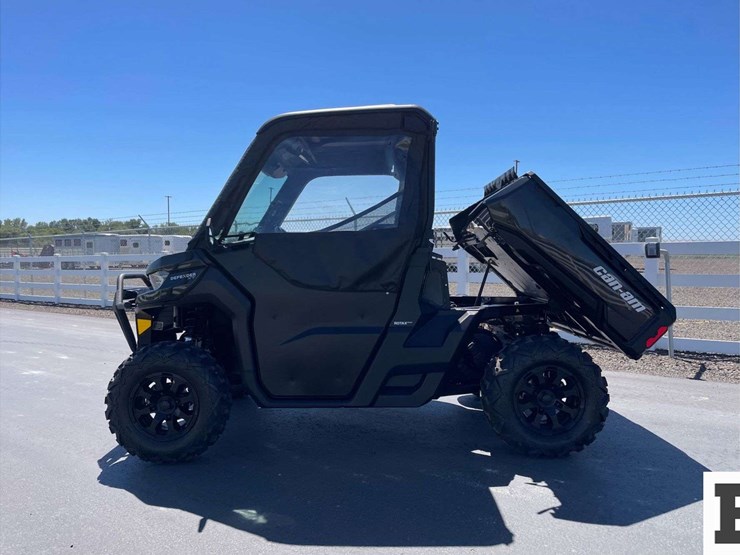 2023-can-am-defender-xt-h09-utv-image-1
