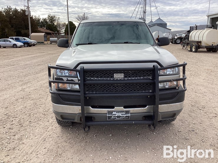 2005-chevrolet-2500hd-image-2