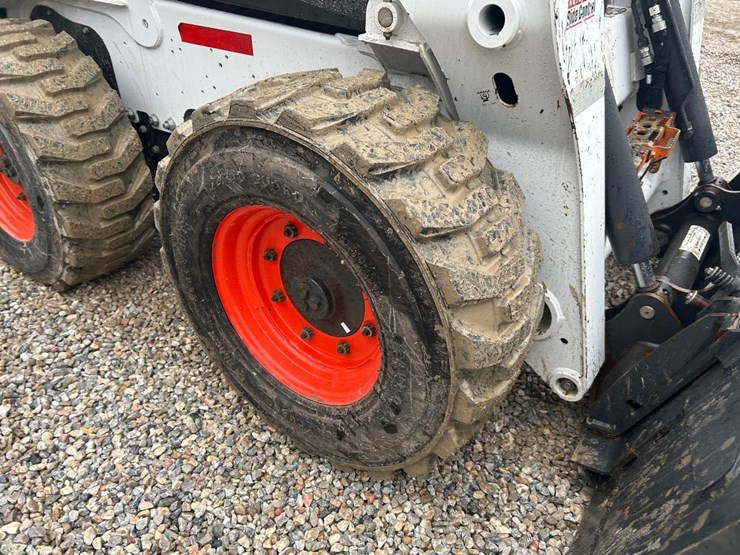 2023-bobcat-s740-image-12