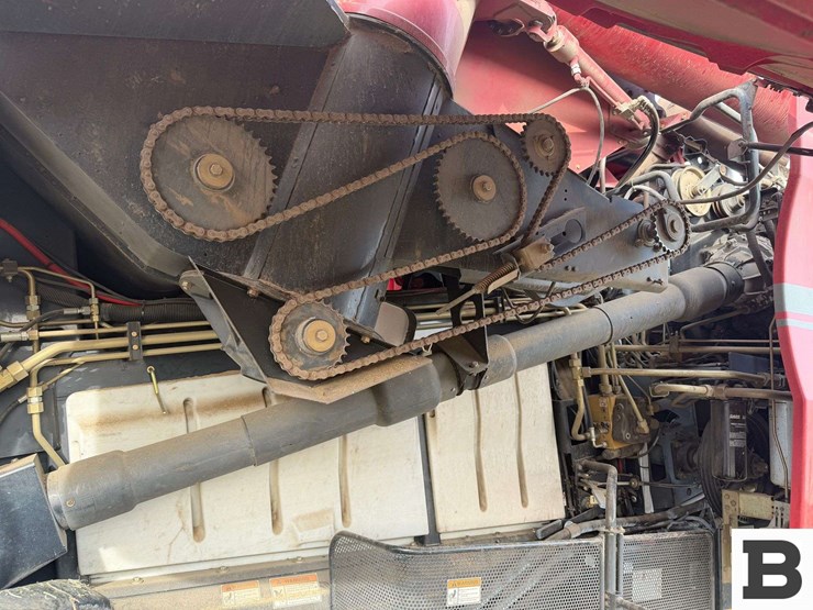 2008-case-ih-7010-image-29