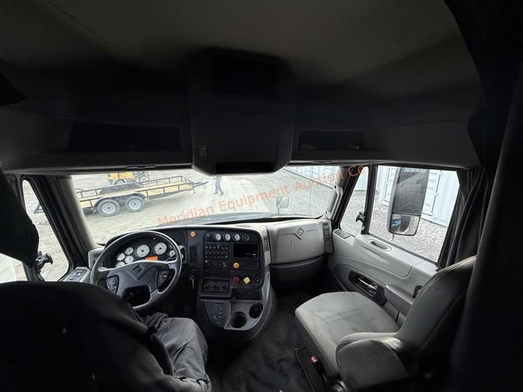 2017-international-prostar-image-30