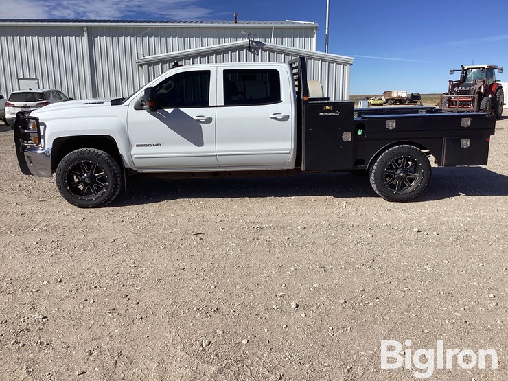2019-chevrolet-silverado-2500-image-8