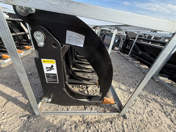 #2045-•-unused-6'-skid-steer-grapple-inv#-40825-image-8