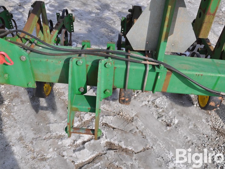 john-deere-845-image-18