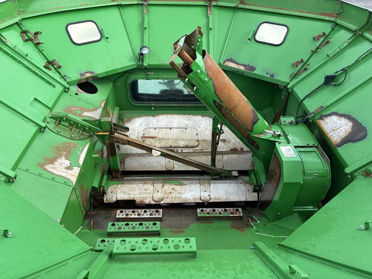 2013-john-deere-s680-image-90