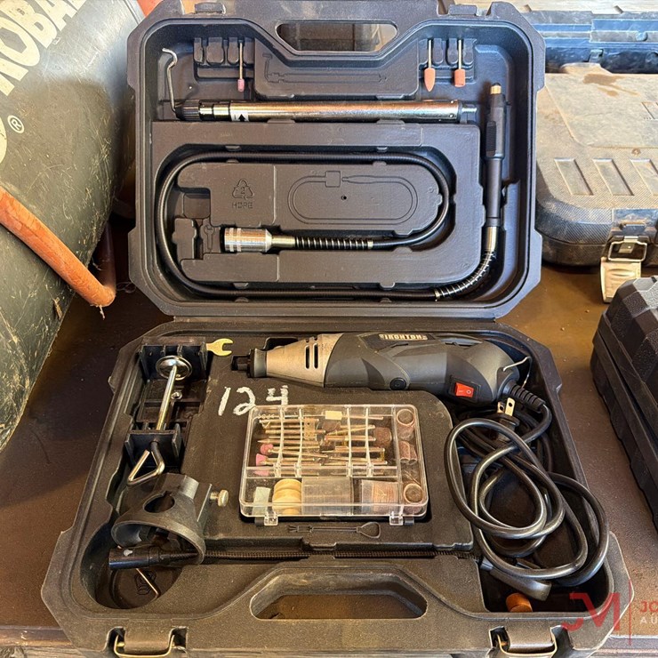 IRONTON DREMAL SET W/ CASE