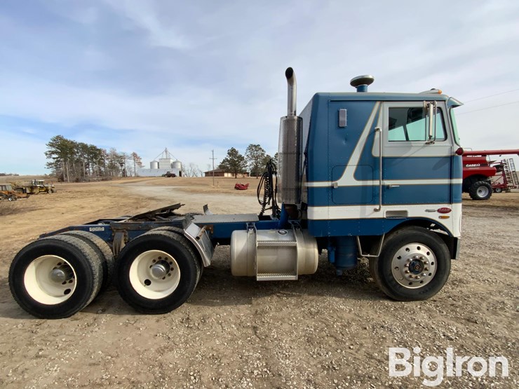 1979-peterbilt-352s86-(glider)-t/a-cabover-truck-tractor-image-4