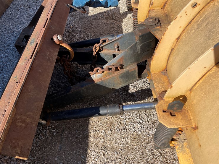 #6075-•-universal-mount-storm-guard-skidsteer-snow-pusher-image-5