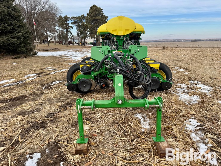 2015-john-deere-1775-image-2