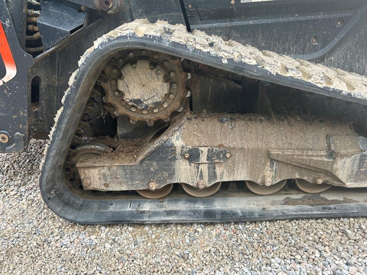 2022-bobcat-t76-image-13