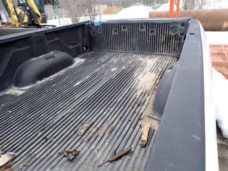 2015-dodge-ram-1500-image-14