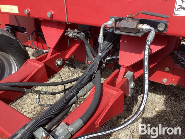 case-ih-sdx2230-air-seeder-w/adx2230-air-cart-image-13