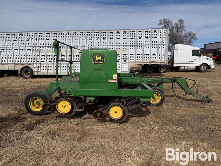 john-deere-750-image-4