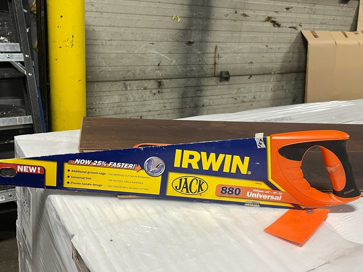 universal-880-image-1