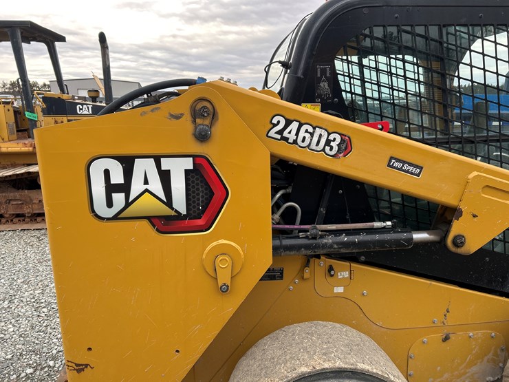 caterpillar-246d3-image-24