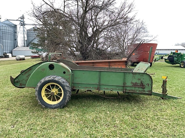 tag-#274,-jd-h47-manure-spreader-image-3