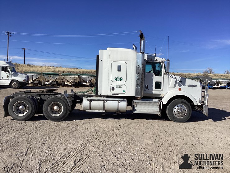 2011-kenworth-t800-image-4