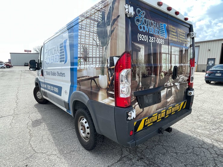 #1426-•-2016-white-ram-van-(has-wi-title)-(of)-image-7