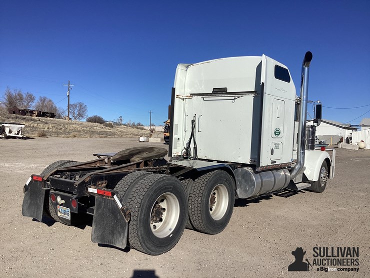 2005-kenworth-w900l-image-5