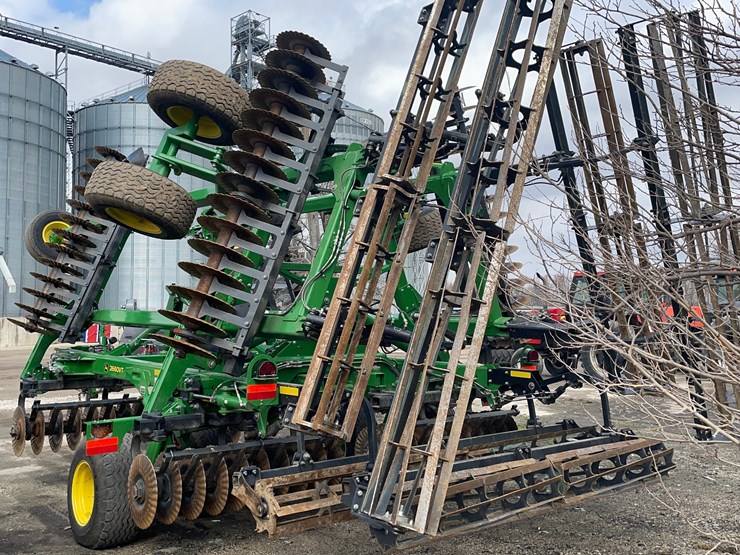 2022-john-deere-2660vt-image-8