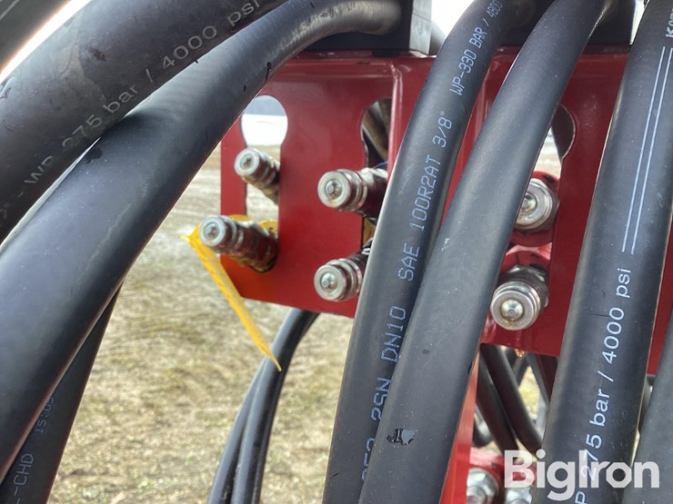 2022-case-ih-475-image-14