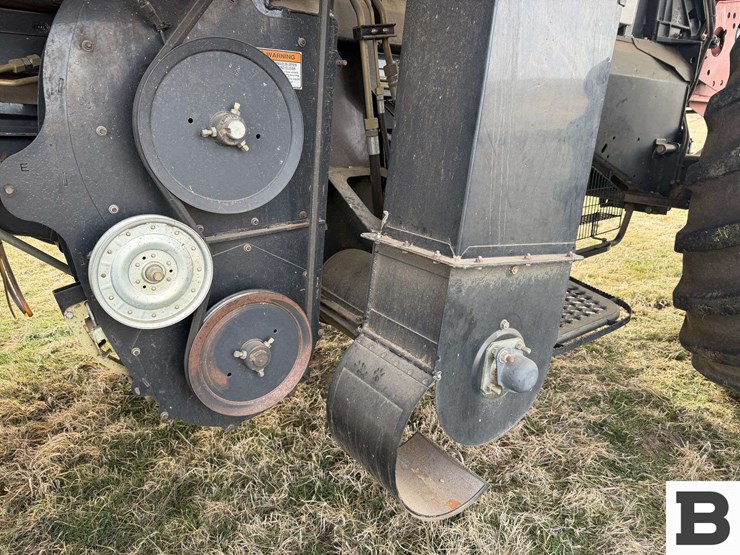 2008-case-ih-7010-image-66