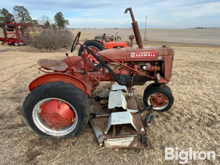 mccormick-farmall-b-2wd-tractor-w/mower-image-4