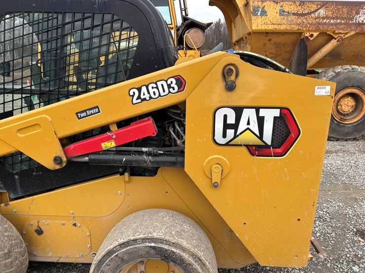 caterpillar-246d3-image-26