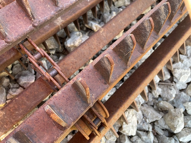 #6093-•-universal-mount-bobcat-lr6b-landscape-rake-image-3