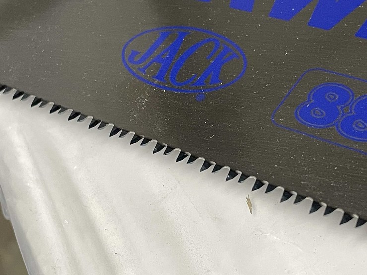 universal-880-image-6