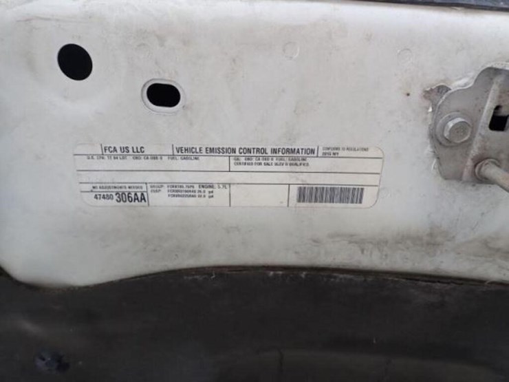 2015-dodge-ram-1500-image-18