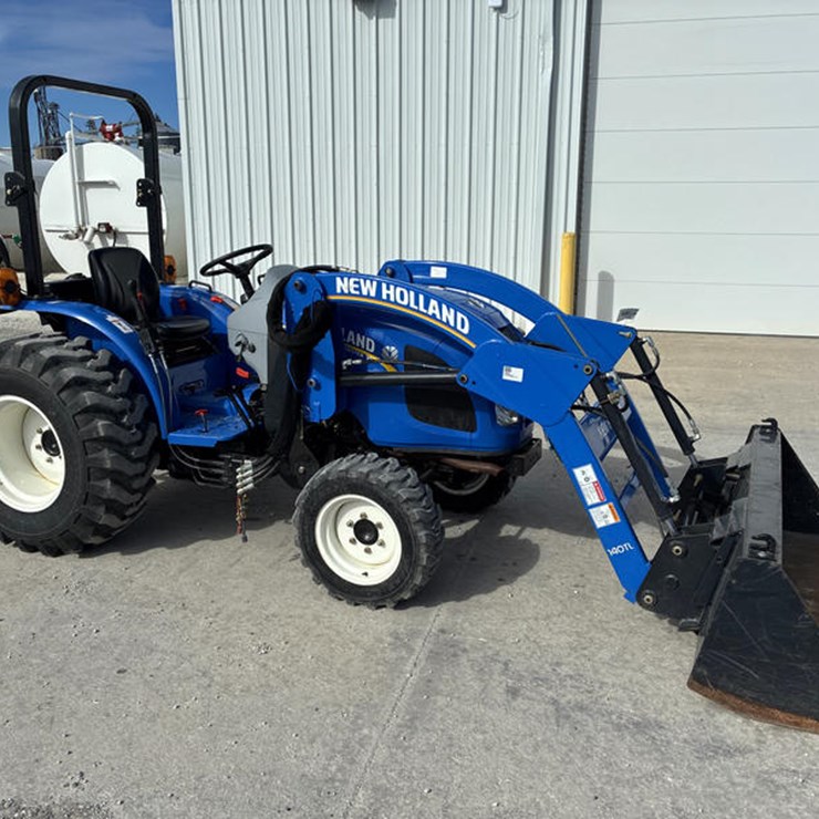NEW HOLLAND WORKMASTER 37