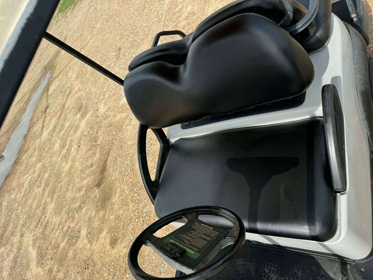 club-car-4-seater-golf-cart---battery-charger-included-image-10